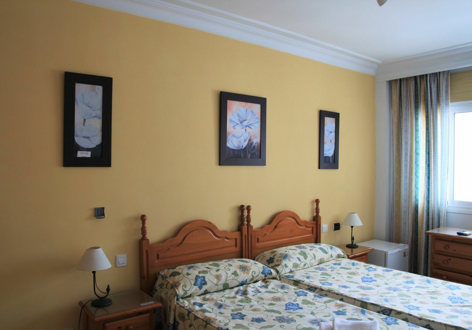 Hostal Ana - Adults Recommended Nerja Εξωτερικό φωτογραφία